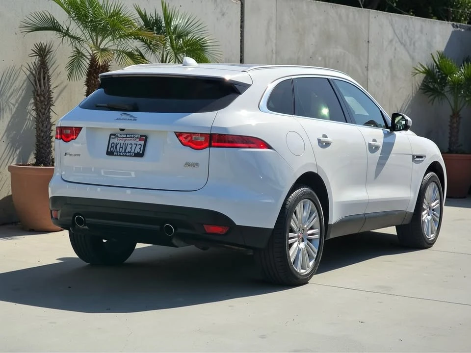 2019 Jaguar F-Pace - Image 6 of 19