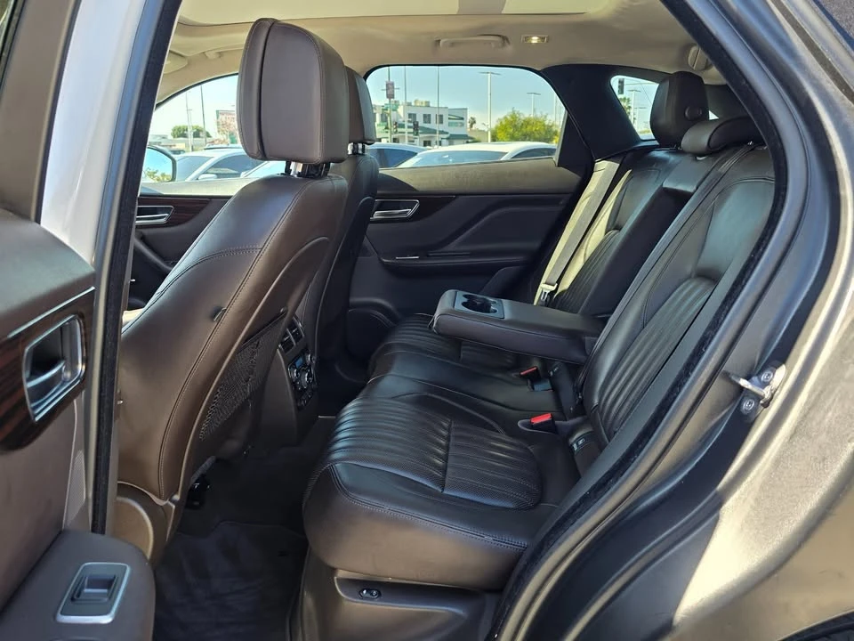 2019 Jaguar F-Pace - Image 17 of 19