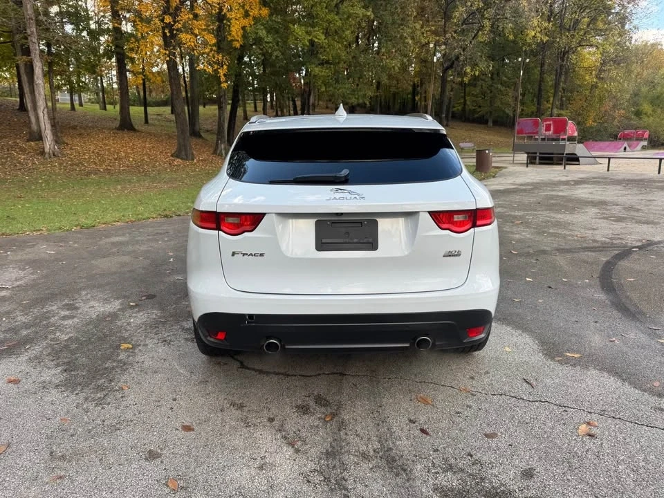 2019 Jaguar F-Pace - Image 4 of 19