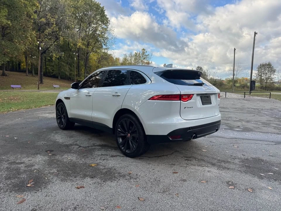 2019 Jaguar F-Pace - Image 3 of 19
