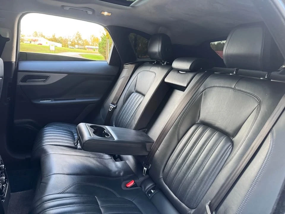 2019 Jaguar F-Pace - Image 9 of 19