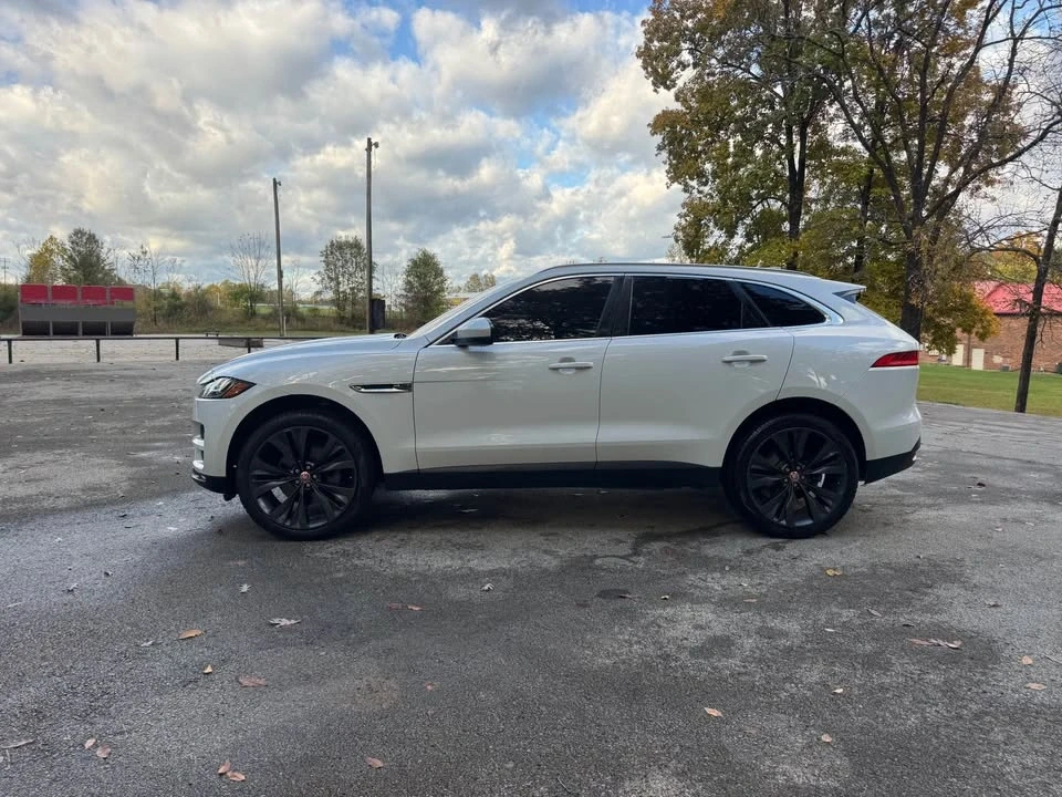 2019 Jaguar F-Pace - Image 2 of 19