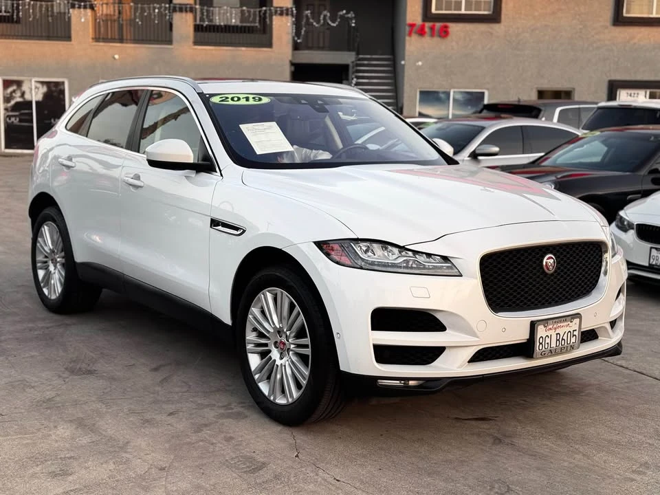 2019 Jaguar F-Pace - Image 3 of 20