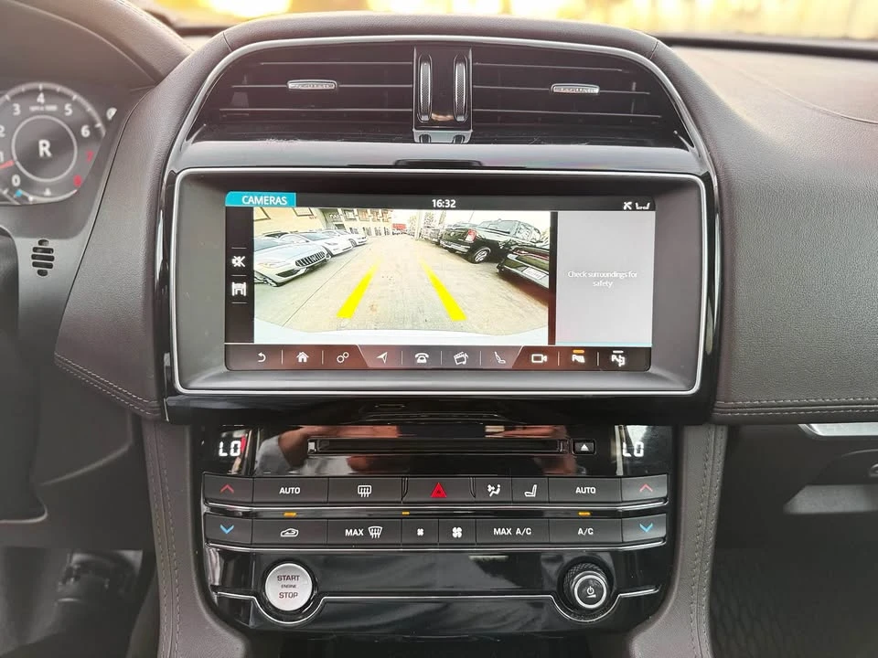2019 Jaguar F-Pace - Image 14 of 20