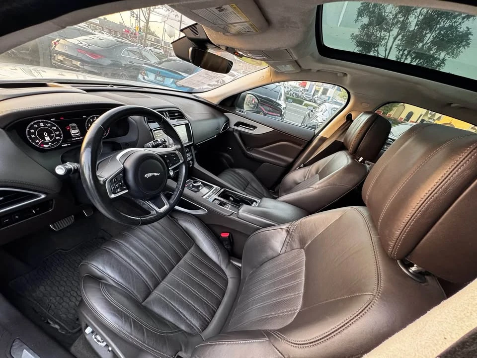 2019 Jaguar F-Pace - Image 10 of 20