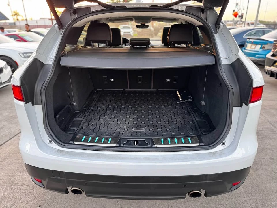 2019 Jaguar F-Pace - Image 19 of 20