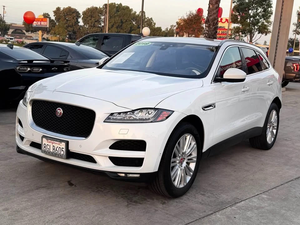 2019 Jaguar F-Pace - Image 4 of 20