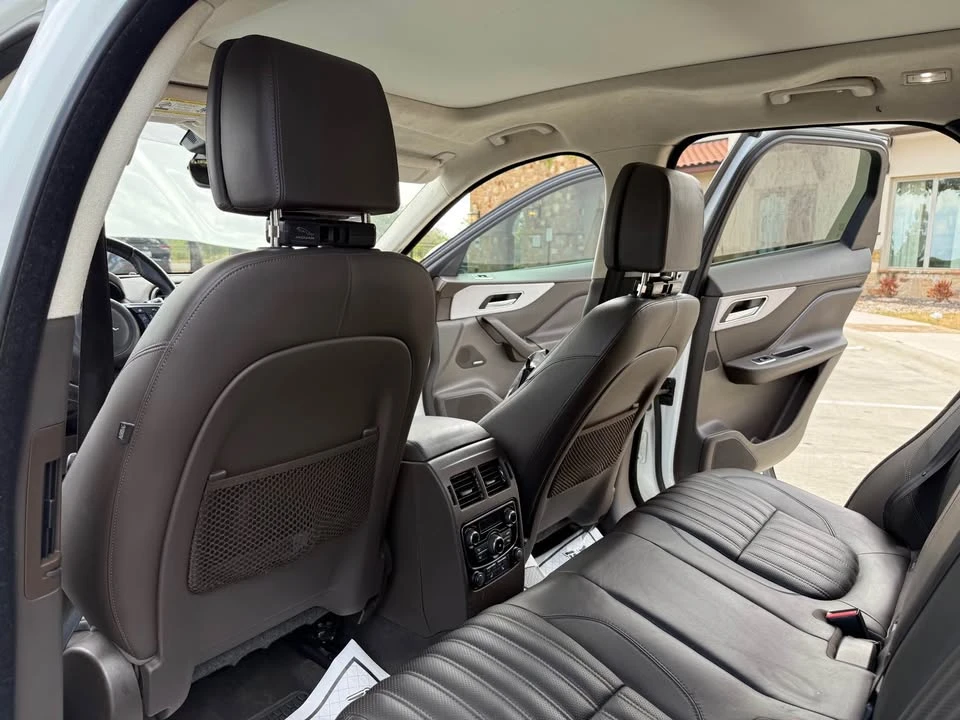 2019 Jaguar F-Pace - Image 12 of 20