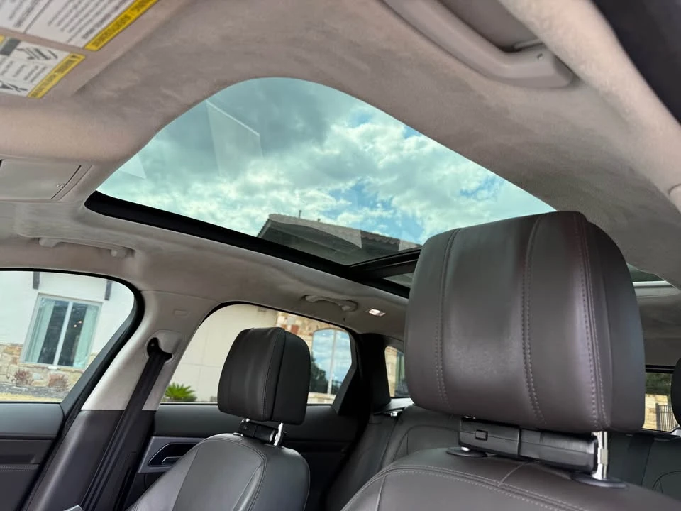 2019 Jaguar F-Pace - Image 18 of 20