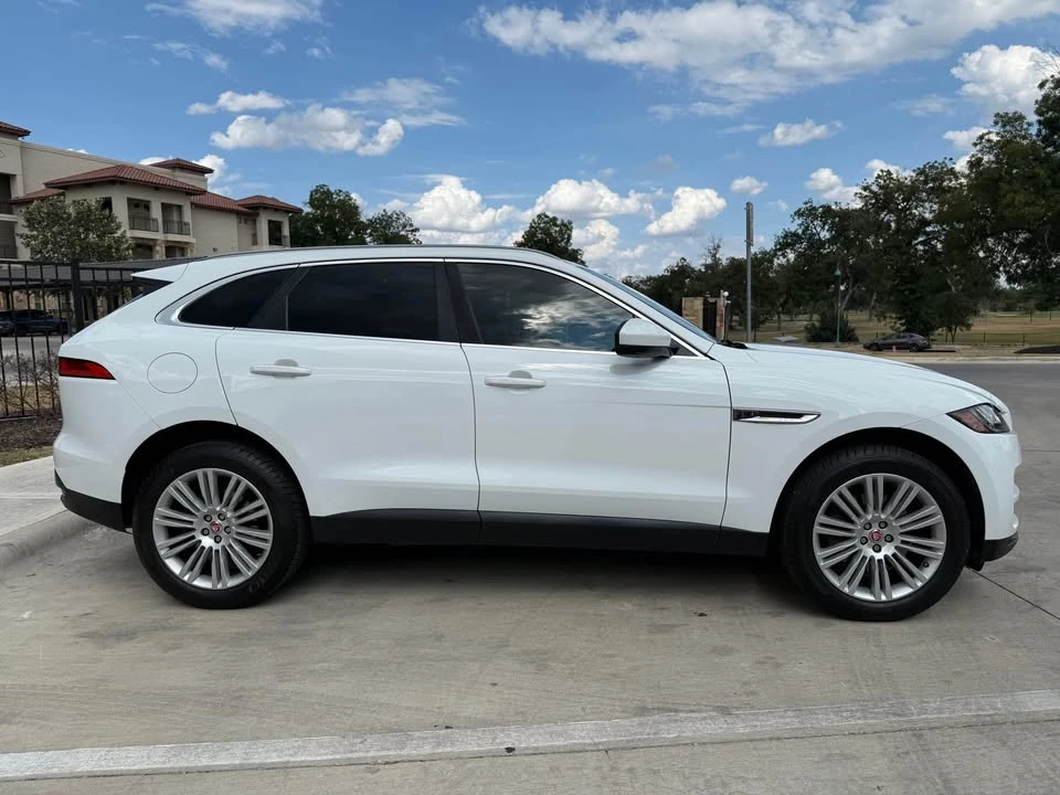 2019 Jaguar F-Pace - Image 4 of 20