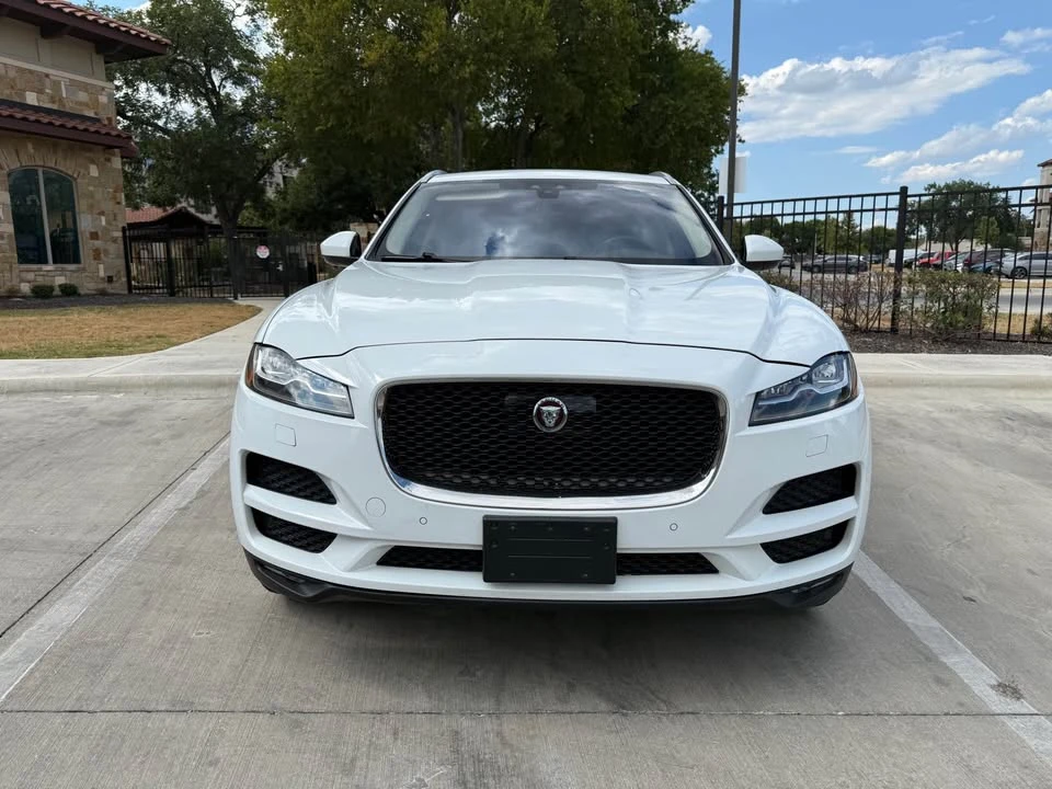 2019 Jaguar F-Pace - Image 2 of 20