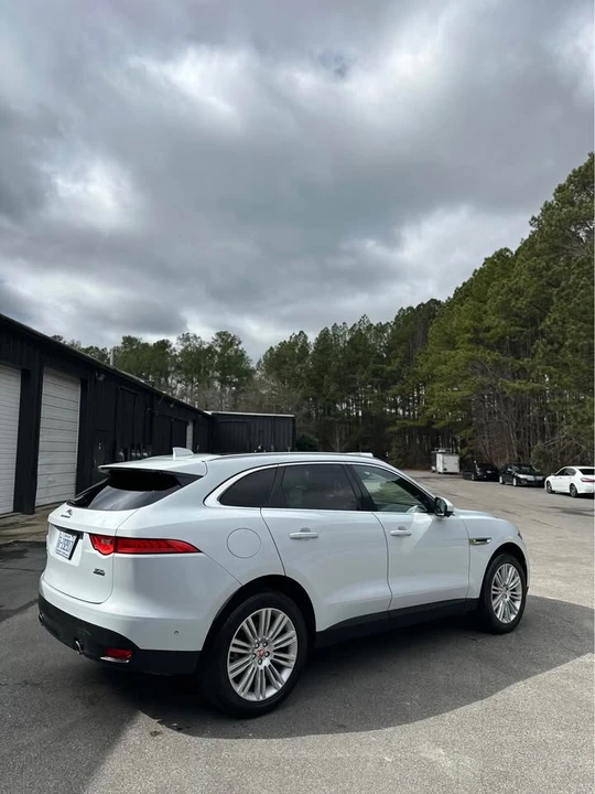 2019 Jaguar F-Pace - Image 3 of 11