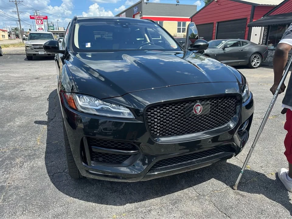 2019 Jaguar F-Pace - Image 3 of 9