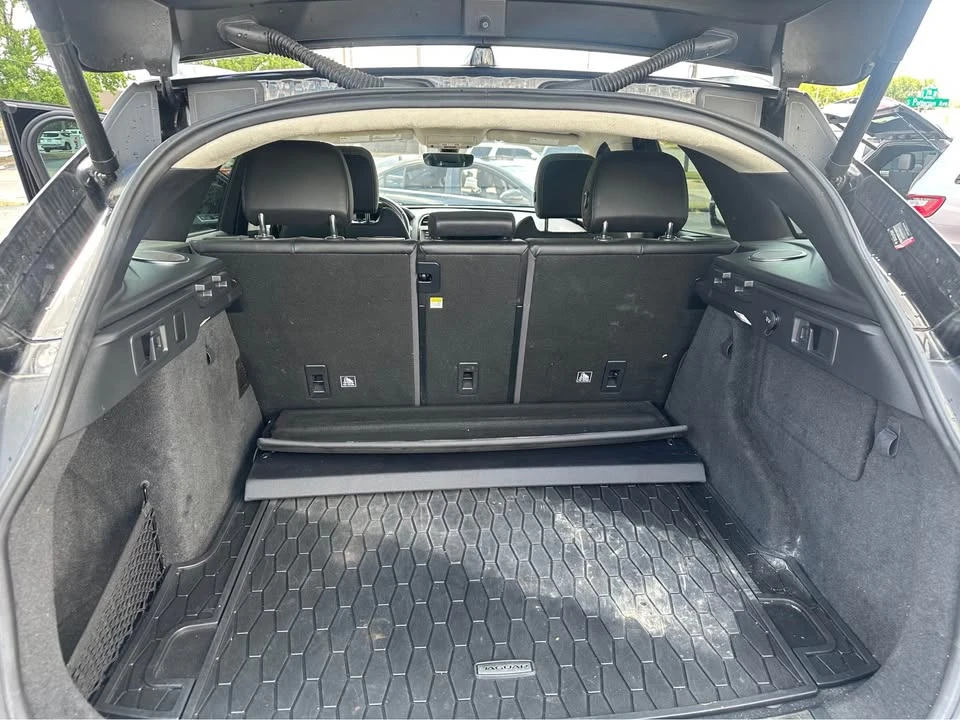 2019 Jaguar F-Pace - Image 9 of 9