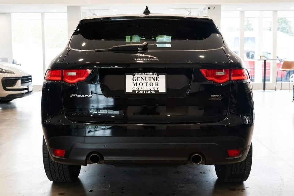 2019 Jaguar F-Pace - Image 5 of 10