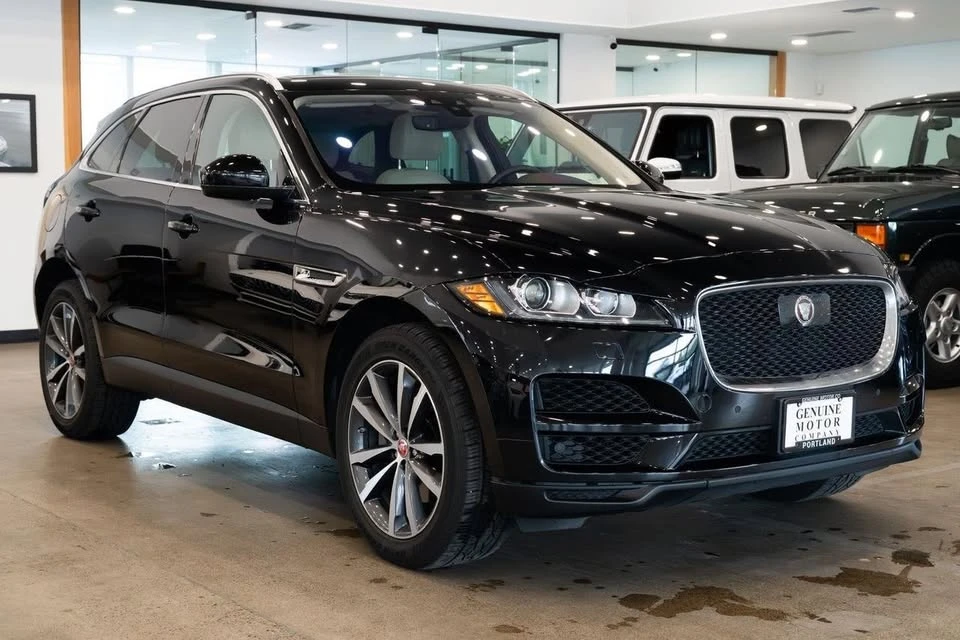 2019 Jaguar F-Pace - Image 3 of 10