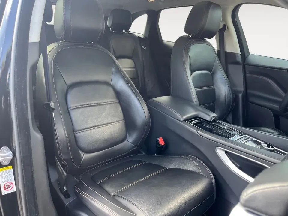 2019 Jaguar F-Pace - Image 5 of 9