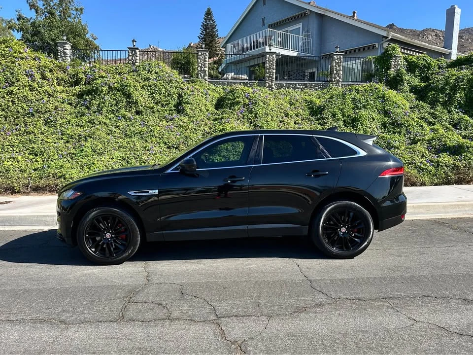 2019 Jaguar F-Pace - Image 2 of 16