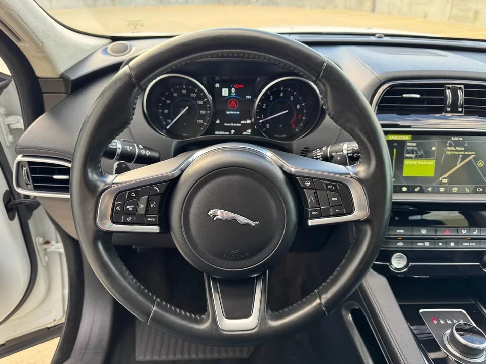 2019 Jaguar F-Pace - Image 9 of 19