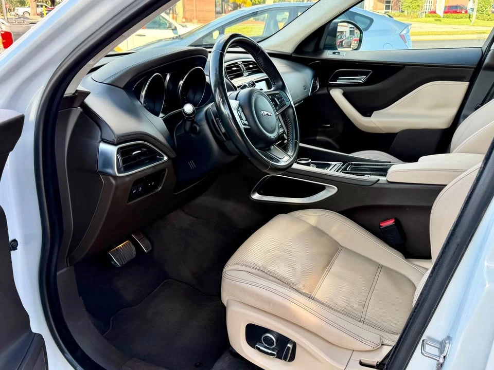 2019 Jaguar F-Pace - Image 10 of 20