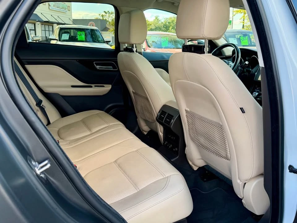2019 Jaguar F-Pace - Image 16 of 20
