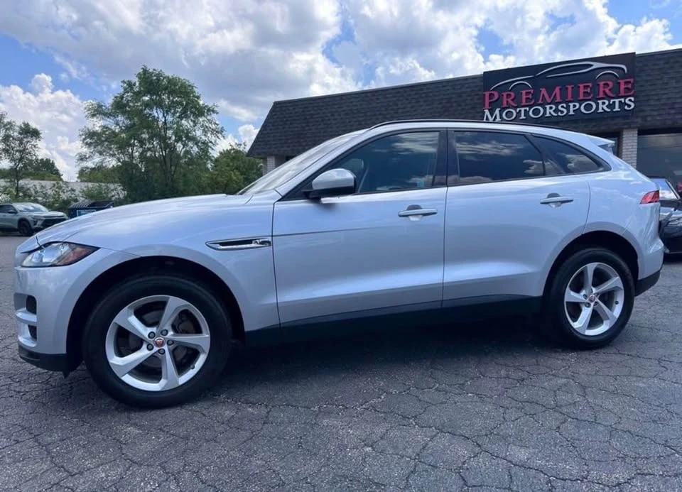 2019 Jaguar F-Pace - Image 2 of 10