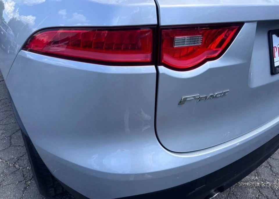 2019 Jaguar F-Pace - Image 9 of 10