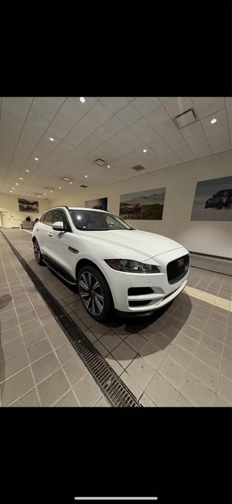 2019 Jaguar F-Pace - Image 2 of 9