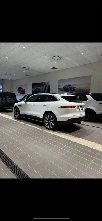 2019 Jaguar F-Pace - Image 3 of 9
