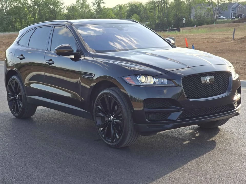 2019 Jaguar F-Pace - Image 3 of 15