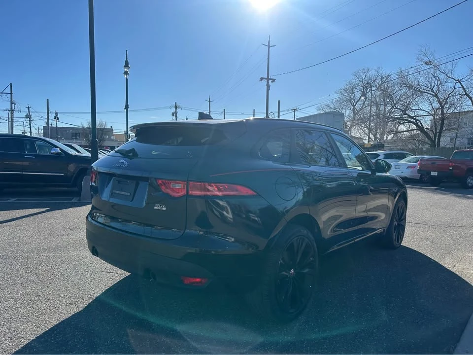 2019 Jaguar F-Pace - Image 3 of 12