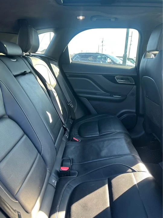 2019 Jaguar F-Pace - Image 7 of 12