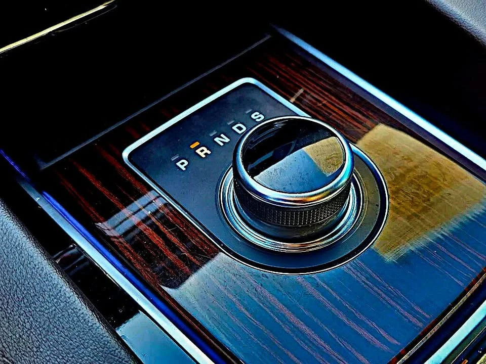 2019 Jaguar F-Pace - Image 17 of 20