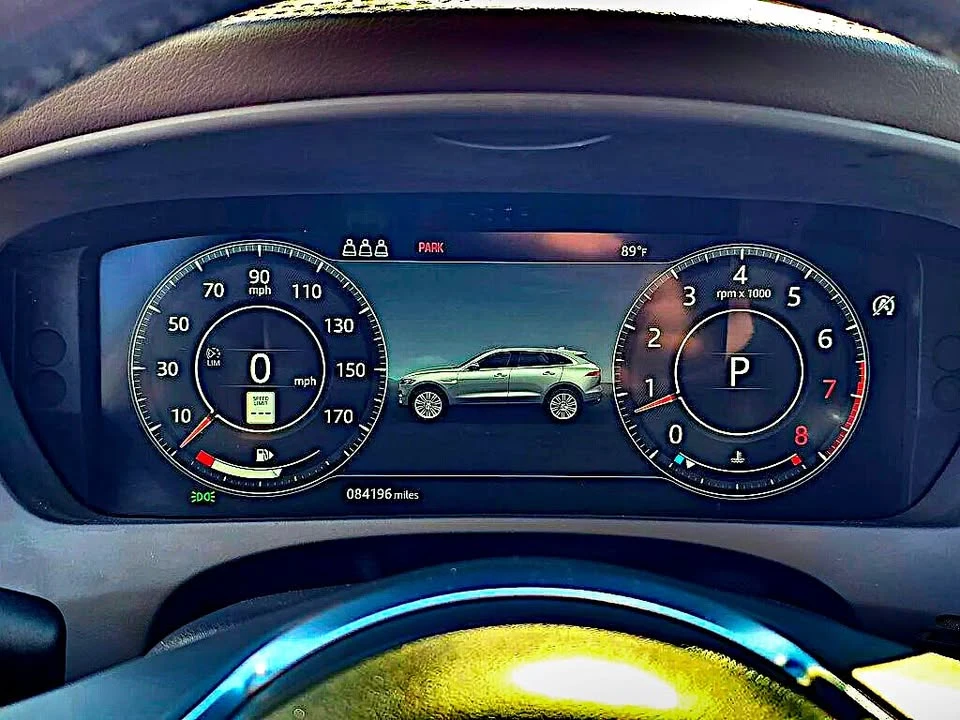 2019 Jaguar F-Pace - Image 13 of 20