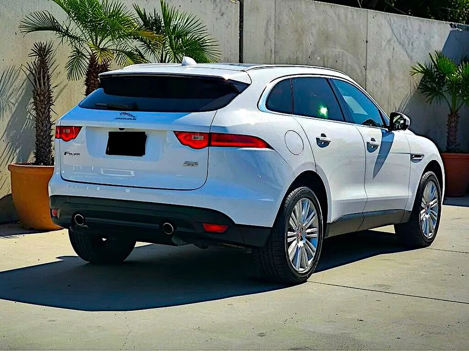 2019 Jaguar F-Pace - Image 6 of 20