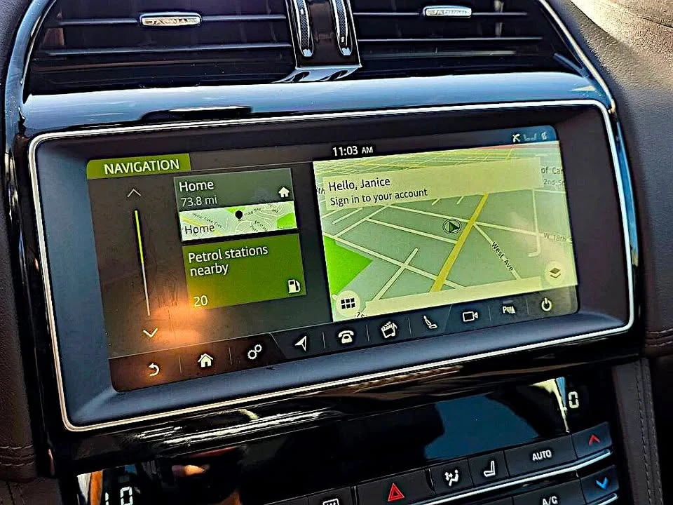 2019 Jaguar F-Pace - Image 14 of 20