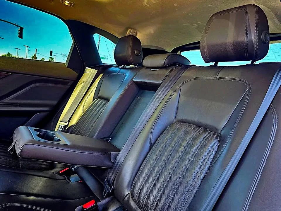 2019 Jaguar F-Pace - Image 12 of 20