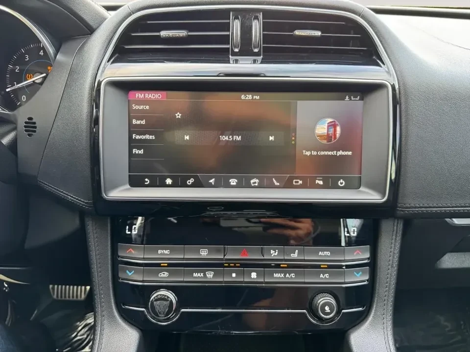 2019 Jaguar F-Pace - Image 9 of 12
