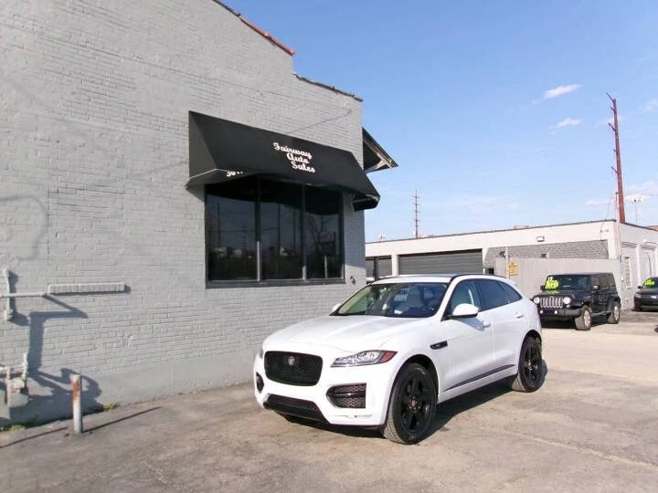 2019 Jaguar F-Pace - Image 2 of 17