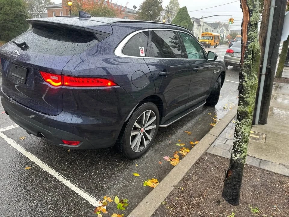 2019 Jaguar F-Pace - Image 7 of 18