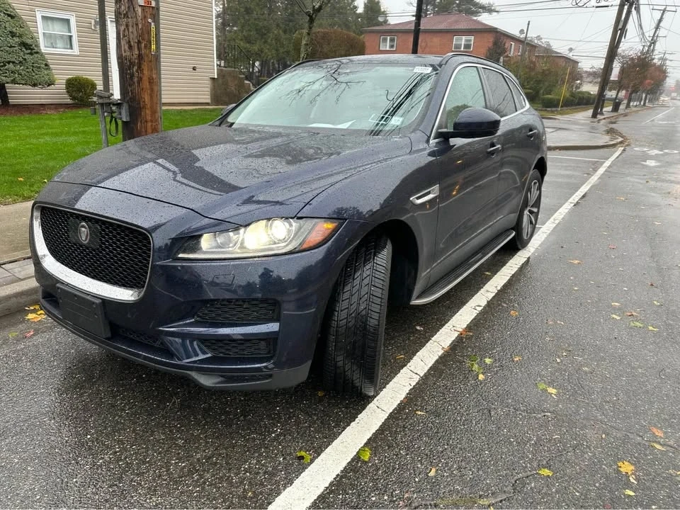 2019 Jaguar F-Pace - Image 4 of 18