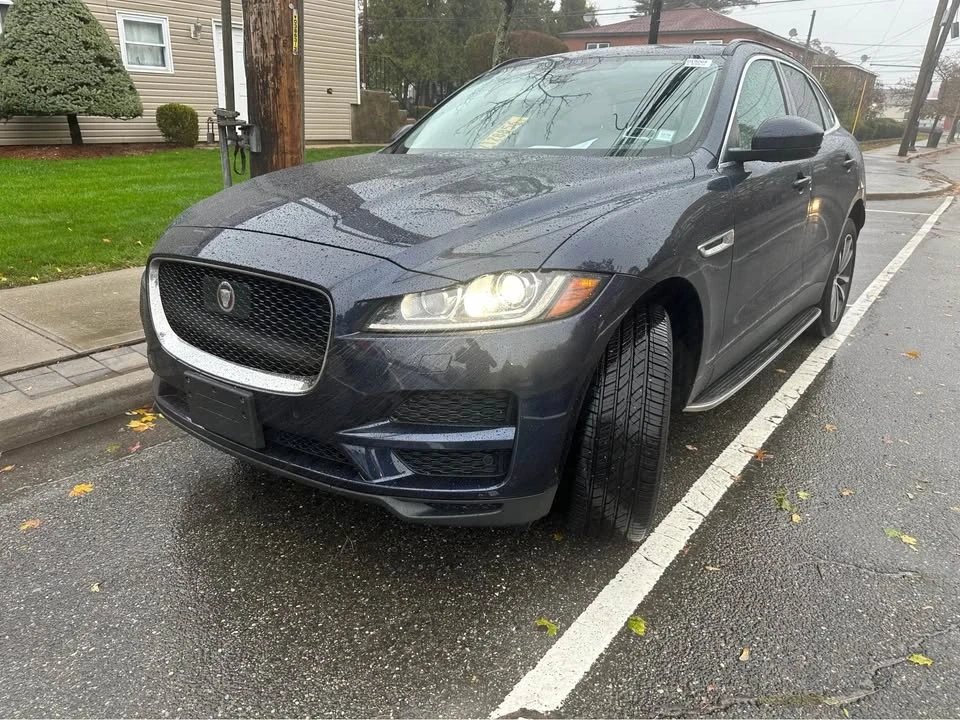 2019 Jaguar F-Pace - Image 3 of 18