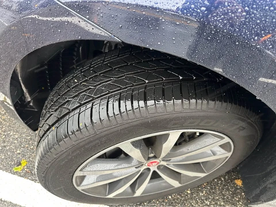 2019 Jaguar F-Pace - Image 9 of 18