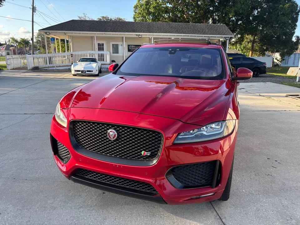 2019 Jaguar F-Pace - Image 2 of 20