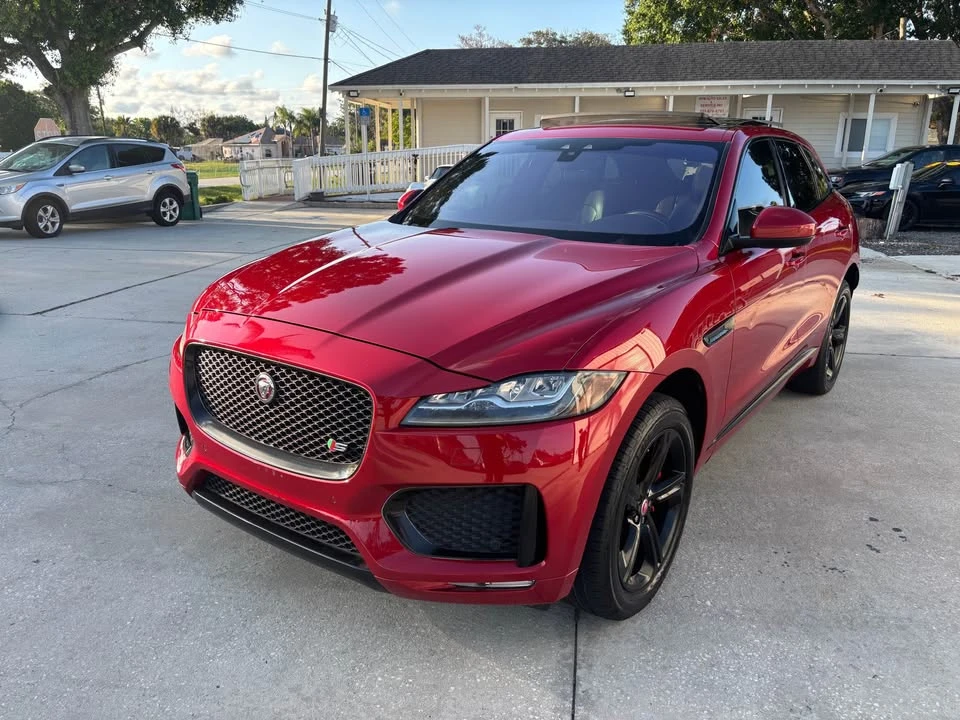 2019 Jaguar F-Pace - Image 5 of 20