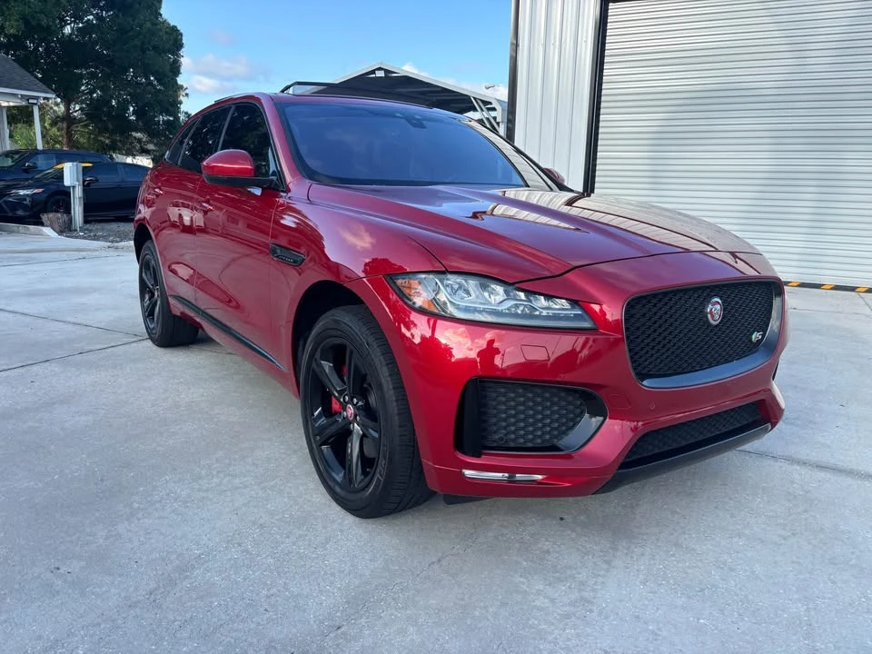 2019 Jaguar F-Pace - Image 15 of 20