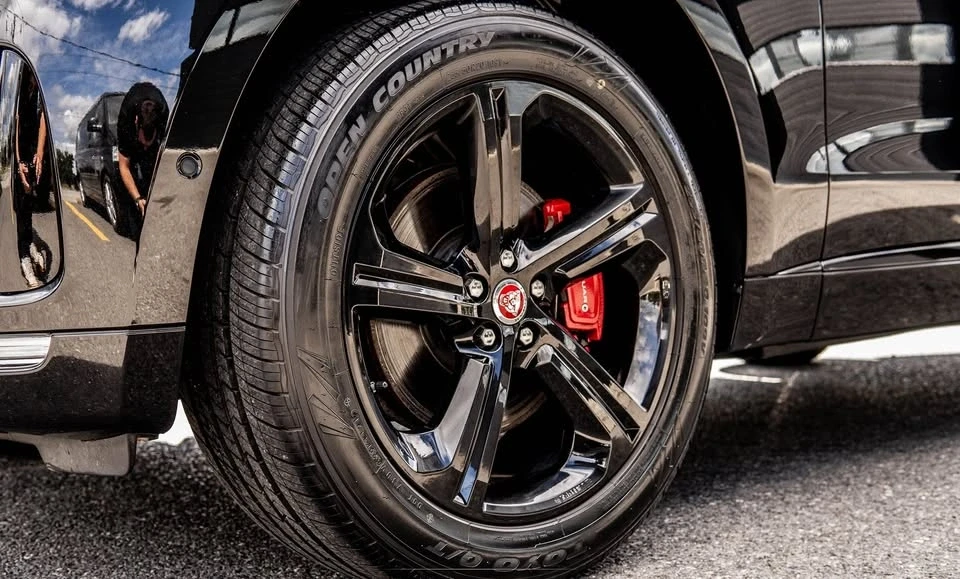 2019 Jaguar F-Pace - Image 5 of 7