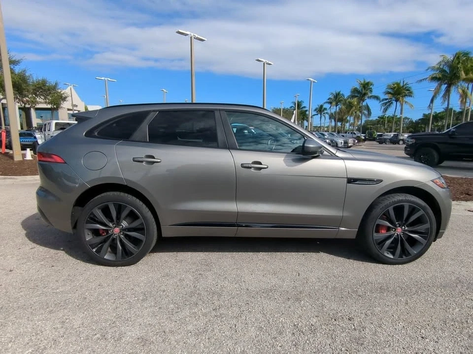 2019 Jaguar F-Pace - Image 4 of 10