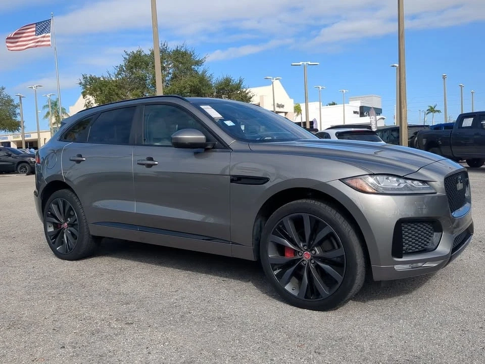 2019 Jaguar F-Pace - Image 2 of 10