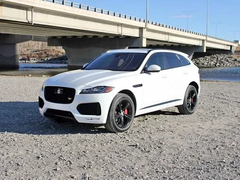 2019 Jaguar F-PACE S